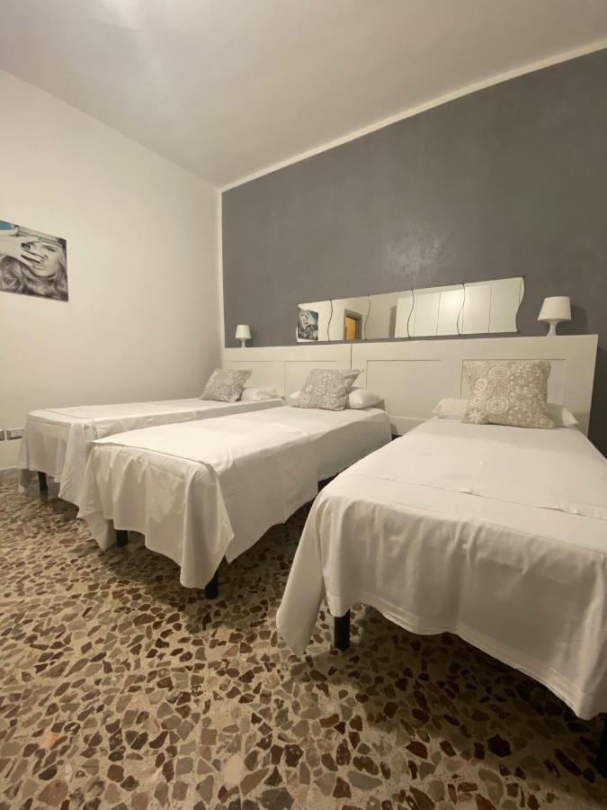 Alloggio Ugo Foscolo Monopoli Εξωτερικό φωτογραφία