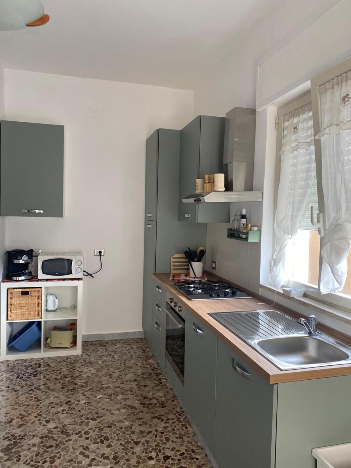 Alloggio Ugo Foscolo Monopoli Εξωτερικό φωτογραφία